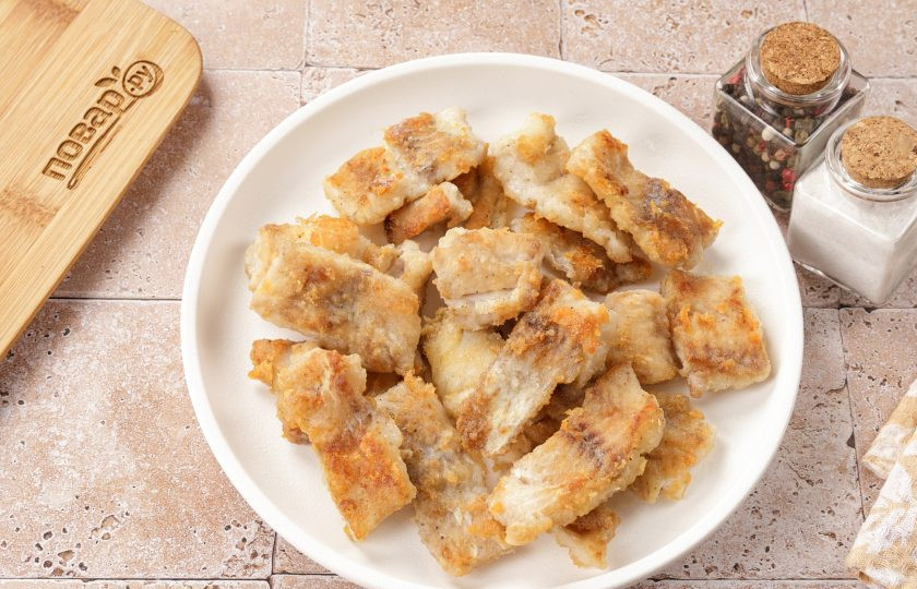 1. Этап. Минтай тушёный с перцем: Переложите пока на тарелку.