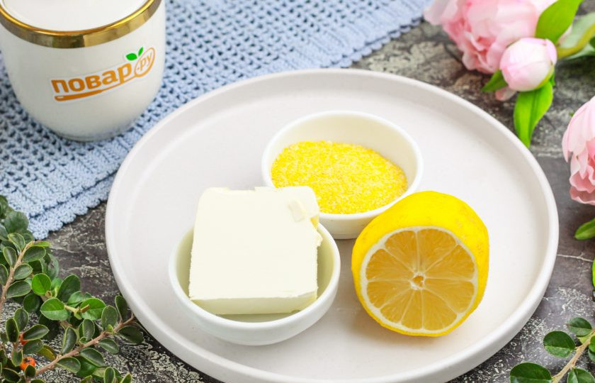 1. Этап. Соус сухарный: Подготовьте указанные продукты. Сухари можно использовать пшеничные или кукурузные. Если используете кукурузные, то цвет соуса получится более ярким.