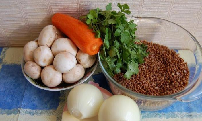 1. Этап. Постная гречка с грибами: 1. Если хотите разнообразить рацион или придерживаетесь поста, то такое блюдо как раз для вас. Для начала нам нужно промыть и отварить крупу.