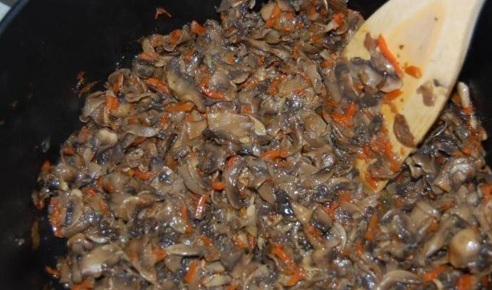 1. Этап. Постная гречка с грибами: 5. Когда наши грибы с овощами будут готовы, отставляем их в сторону, а сами занимаемся гречкой.