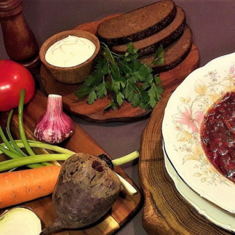 Постный борщ с краснокочанной капустой