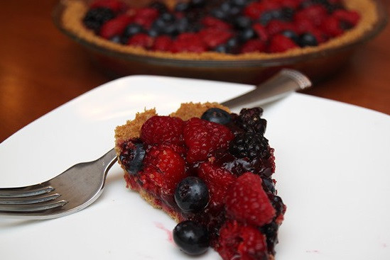 1. Этап. Открытый пирог с ягодами: 13. Вот такой несложный вариант, как сделать открытый пирог с ягодами. Запекайте около 25-35 минут до румяности. Приятного аппетита!