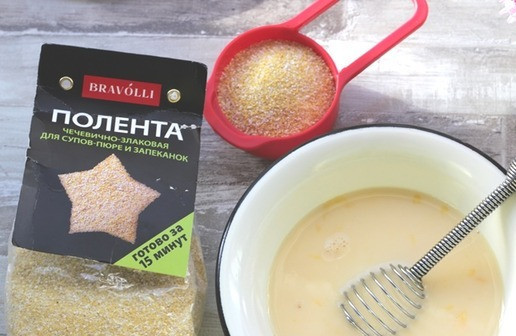 1. Этап. Овощная запеканка с полентой: В яично-сливочную смесь всыпать чечевично-злаковую поленту ТМ Bravolli, хорошо размешать, добавить по вкусу соль, пряности на свое предпочтение.