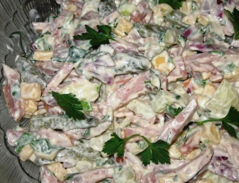 1. Этап. Салат с твердым сыром: Приятного аппетита!