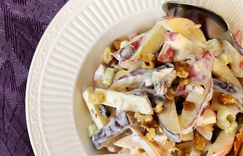 1. Этап. Салат из свежих яблок: Приятного аппетита!