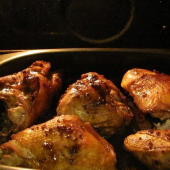 Курица кусочками в соусе в духовке