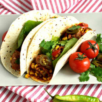 Такос с фрикадельками по-мексикански