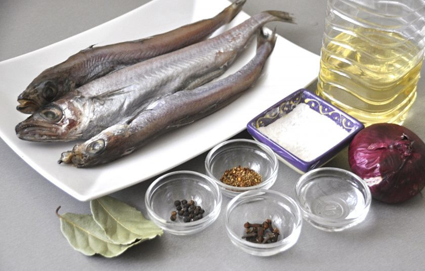 1. Этап. Путассу под маринадом: Подготовьте все необходимые ингредиенты.