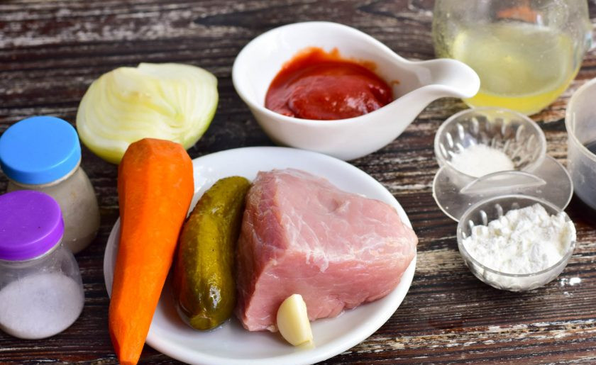 1. Этап. Свинина в карамели по-китайски: Подготовьте ингредиенты.