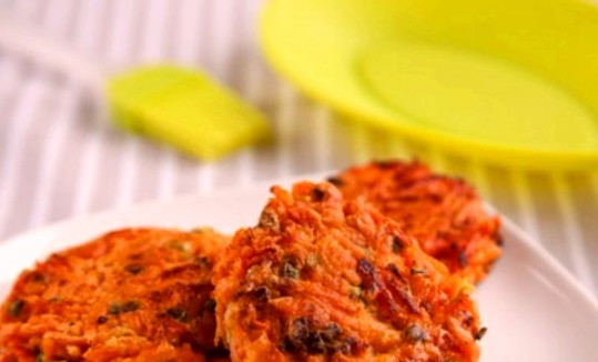1. Этап. Морковные котлеты без манки: Обжарьте котлеты на растительном масле с двух сторон до готовности. Приятного аппетита!