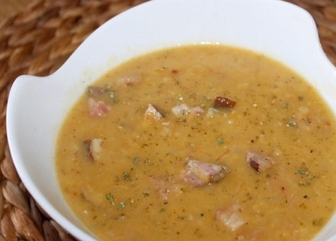 1. Этап. Суп гороховый с копченостями: Вот суп и готов, подавать его можно с сухариками.