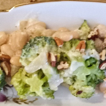 Запеканка с брокколи, фасолью, грецкими орехами