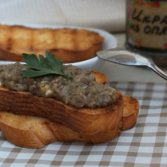 Икра из опят через мясорубку