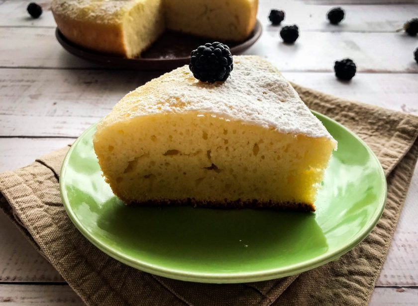 1. Этап. Сметанный бисквит в мультиварке: Сметанный бисквит в мультиварке готов. Приятного аппетита!