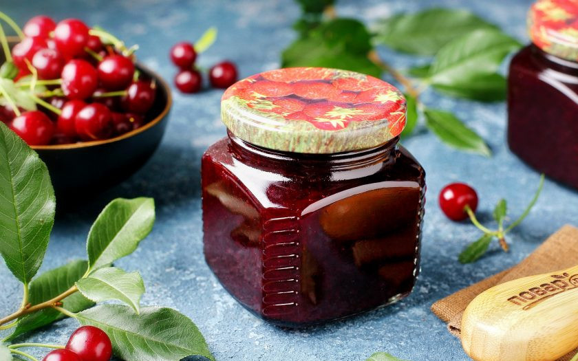 1. Этап. Джем из вишни с крахмалом: Хранить готовый джем можно в любом тёмном прохладном месте. Удачных вам заготовок!