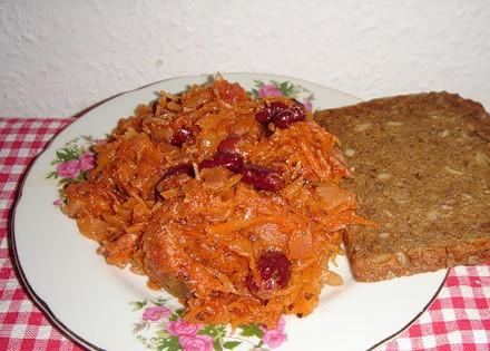 1. Этап. Бигус с фасолью: Теперь наш бигус готов, и подавать его можно как в горячем, так и в холодном виде, со сметаной или просто с хлебушком. Приятного аппетита!