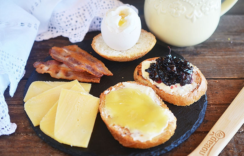 1. Этап. Завтрак в замке Винтерфелл: 9. Скомпонуйте все составляющие завтрака и подайте его к столу. Приятного аппетита!