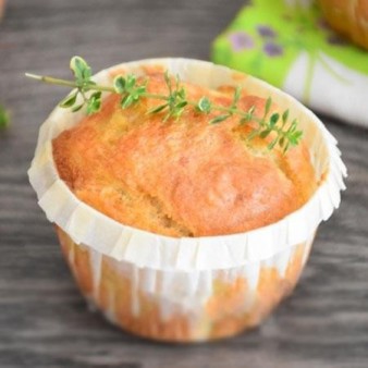 Muffins with rabbit meat and cheese