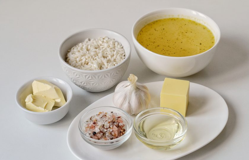 1. Этап. Ризотто Джейми Оливера: Подготовьте все ингредиенты.