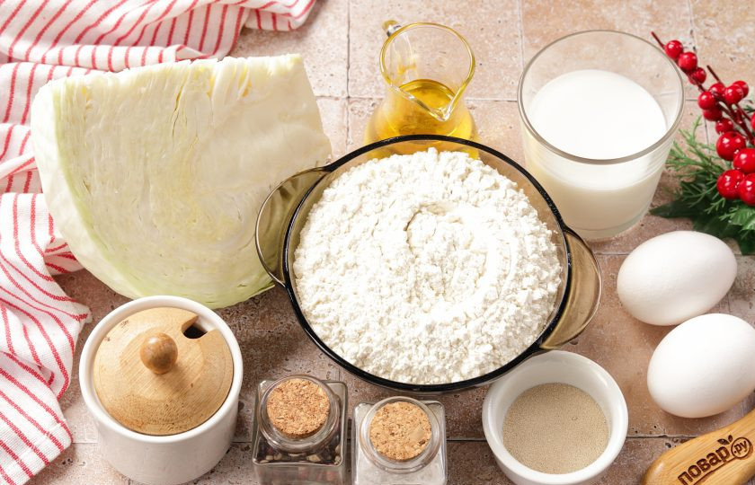 1. Этап. Новогодний пирог Змейка: Подготовьте все ингредиенты.
