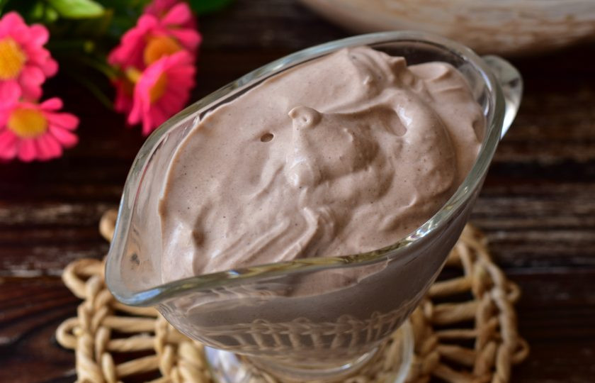 1. Этап. Сметанно-шоколадный крем: Теперь можете смело использовать его по назначению.