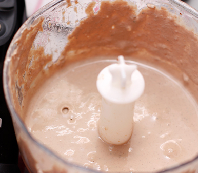 1. Этап. Салат Ямайка: 6. Также отправить немного горчицы. Взбить до однородности. Чтобы соус был более насыщенным можно добавить щепотку перца чили. Вот и весь простой рецепт салата 