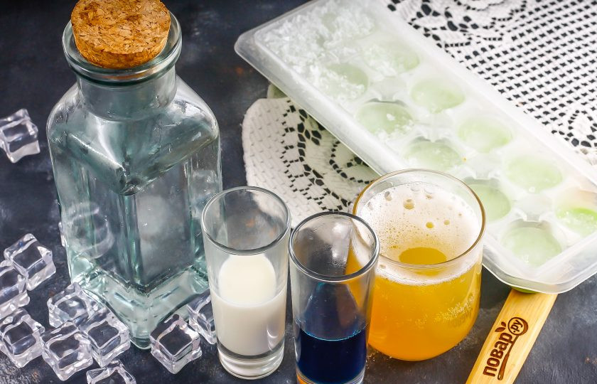 1. Этап. Коктейль Голубые гавайи: Подготовьте указанные ингредиенты.