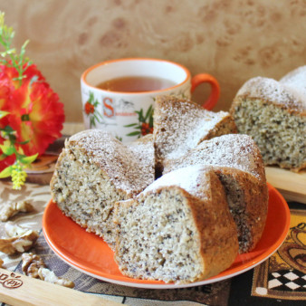 Кекс с маком и орехами