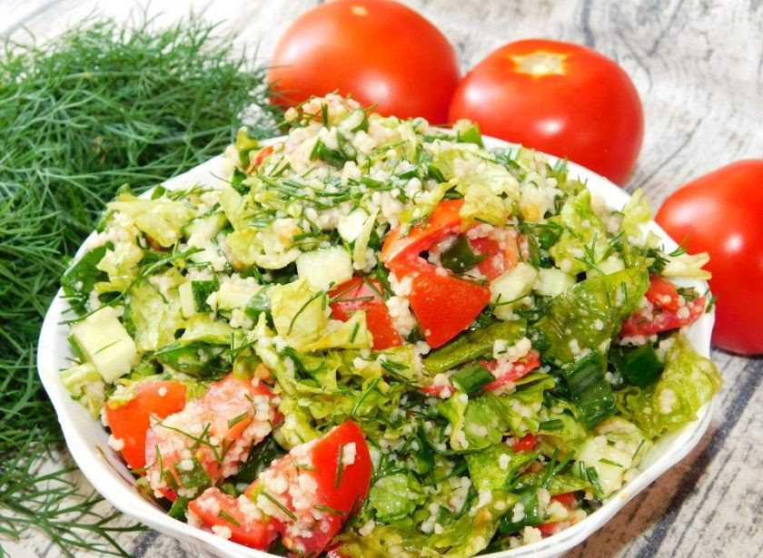 1. Этап. Салат с кускусом, помидорами и зеленью: Приятного аппетита!
