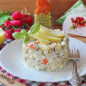 Оливье с курицей и яблоком