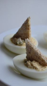 1. Этап. Закуска Парусники из яиц: 