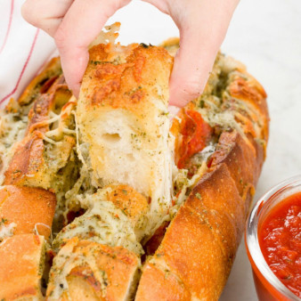 Pizza Pull-Apart Bread