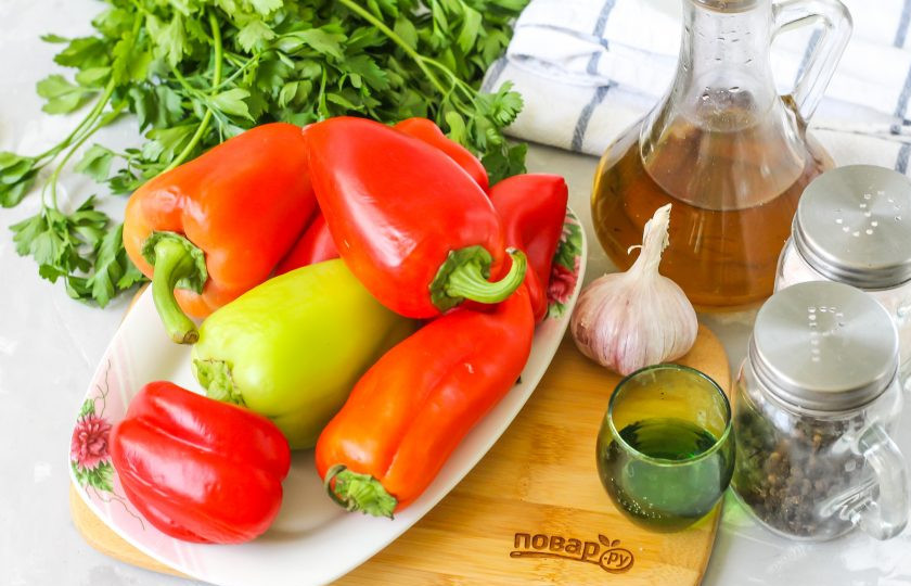 1. Этап. Маринованные перцы быстрого приготовления с маслом: Подготовьте ингредиенты.