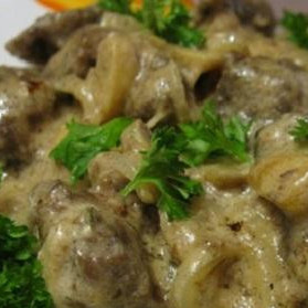 Печень с грибами в сметане