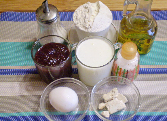 1. Этап. Дрожжевой пирог с вареньем: 1. Приготовим необходимые продукты.
