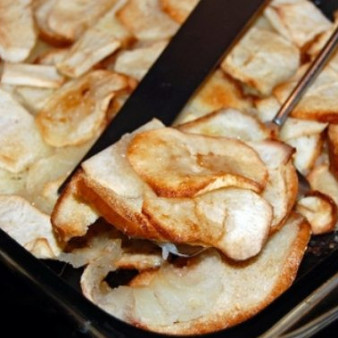 Яблоки, запеченные с черствым хлебом