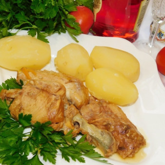 Кролик в сливках, приготовленный в мультиварке