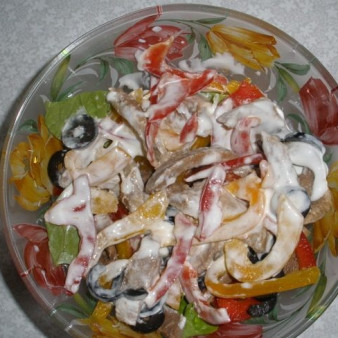 Салат с языком и перцем