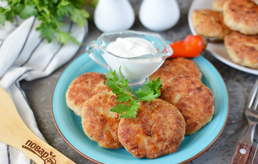 1. Этап. Куриные котлеты с манкой: Приятного аппетита!