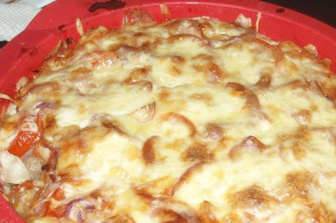 1. Этап. Пельмени на скорую руку: 4. Запекаем полчаса в разогретой до 200 градусах духовки. Как только зарумянится верх - достаем и подаем!