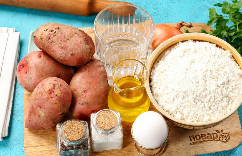 1. Этап. Вареники на пару: Подготовьте все ингредиенты.