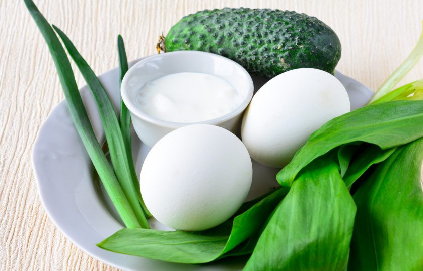 1. Этап. Салат из черемши: 1. Подготовьте продукты по списку.