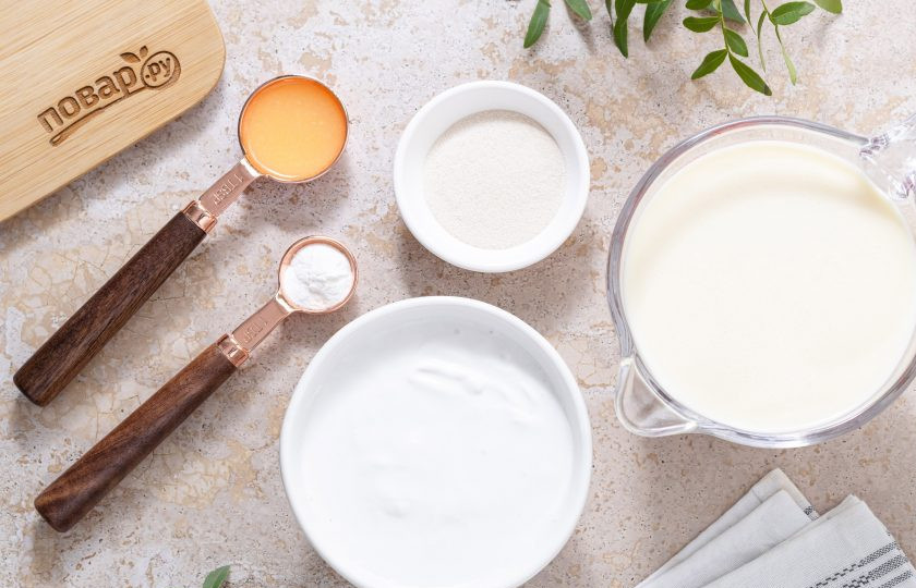 1. Этап. Йогурт на кокосовом молоке: Подготовьте все ингредиенты.