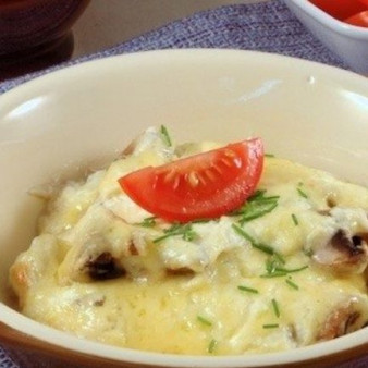 Грибы в сметане, запеченные в духовке