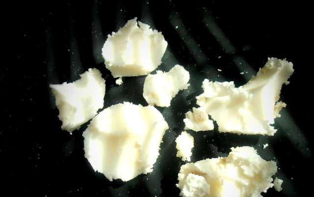 1. Этап. Садж: Для начала растапливаем в сковороде жир, лучше всего курдючный.