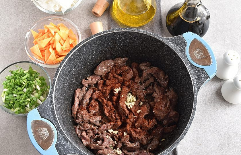 1. Этап. Корейский суп: Добавьте перец 