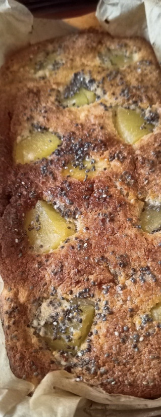 1. Этап. Безглютеновая творожная запеканка: Поставить в разогретую духовку на 60-75 минут. Через 45-50 минут можно накрыть фольгой, если сильно запекается сверху. Готовность проверить ножом или шпажкой.