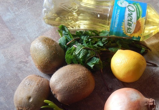 1. Этап. Блины с сальсой из киви: В приготовлении сальсы использовала масло ТМ 