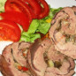 Мясной рулет, фаршированный овощами