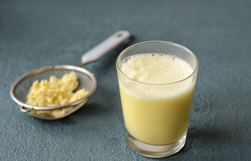 1. Этап. Кукурузное молоко: Процедите смесь через сито или марлю.